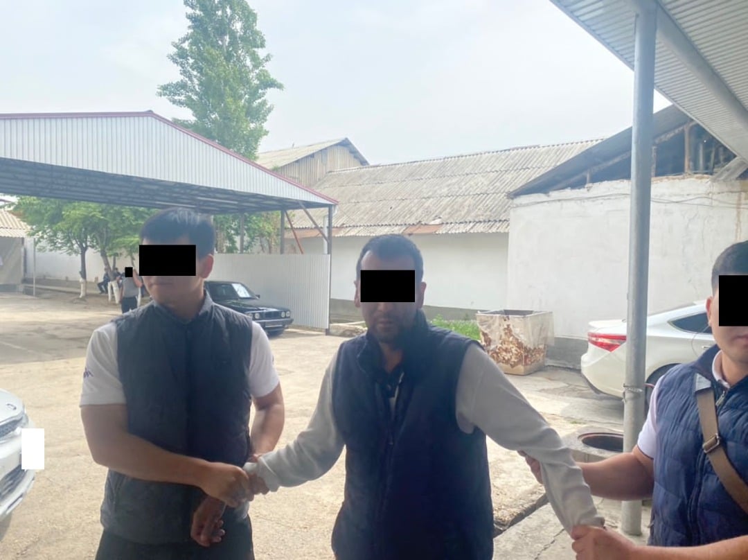 ГКНБ: Задержан оператор Джалал-Абадского регионального отдела ГУ «Унаа» МВД КР и его подельник