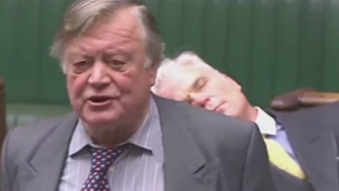 Британский депутат уснул в прямом эфире (видео)